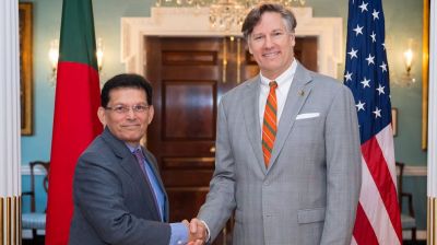 ওয়াশিংটনে মার্কিন উপ-পররাষ্ট্রমন্ত্রীর সঙ্গে নিরাপত্তা উপদেষ্টার বৈঠক