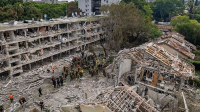 ইসরাইলের বিভিন্ন স্থানে ইরানের ক্ষেপণাস্ত্র হামলা, আহত ১৬