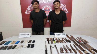 বগুড়ায় সেনাবাহিনীর অভিযানে কিশোর গ্যাংয়ের দুই সদস্য আটক