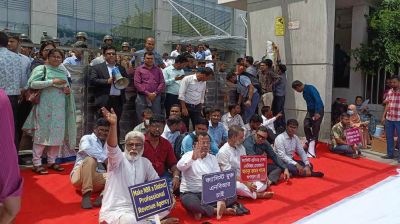 এনবিআর ভবনে ঢুকতে পারছেন না ঐক্য পরিষদের নেতারা