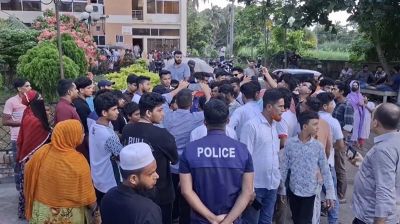 বৈষম্যবিরোধী ছাত্র আন্দোলনের নেতাকে কোপালেন এনসিপি নেতা