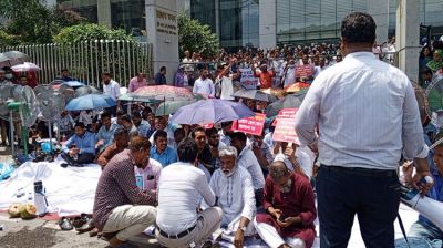 মার্চ টু এনবিআর কর্মসূচি স্থগিত, কর্মকর্তাদের সঙ্গে বসছেন উপদেষ্টা