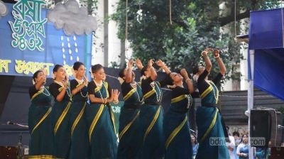 ধরিত্রীকে সবুজ করার আহ্বান বর্ষা উৎসবে