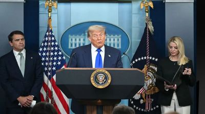 ট্রাম্পের নির্বাহী আদেশ আটকে দেওয়ার বিচারকদের ক্ষমতা সীমিত করল সুপ্রিম কোর্ট