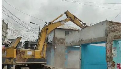 অবৈধ স্থাপনা উচ্ছেদ গোপালগঞ্জে