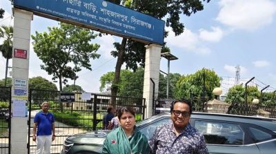 রবীন্দ্র কাছারিবাড়িতে প্রবেশ করা হলো না চিত্রনায়ক উজ্জ্বল দম্পতির