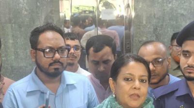 অবৈধ পাথর উত্তোলনকারীদের বিরুদ্ধে কঠোর ব্যবস্থা : পরিবেশ উপদেষ্টা