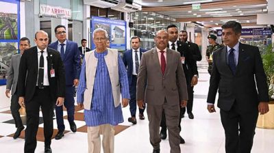 প্রধান উপদেষ্টা যুক্তরাজ্যের উদ্দেশে ঢাকা ছেড়েছেন