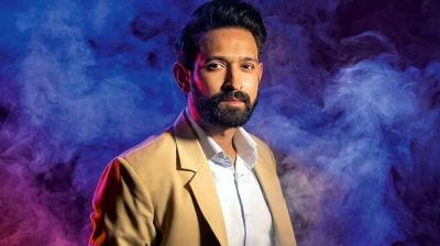 প্লেন দুর্ঘটনায় বন্ধু হারিয়ে বাকরুদ্ধ বলিউড অভিনেতা বিক্রান্ত