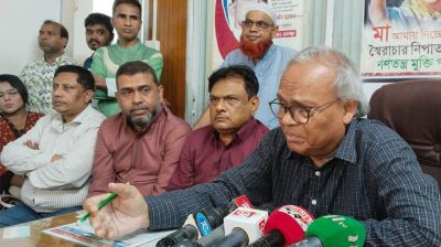 গোটা জাতি আজ লন্ডনের দিকে তাকিয়ে : রিজভী