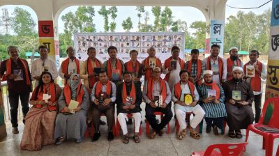 সীমান্ত শহরে কবি সাহিত্যিকদের আড্ডায়  আলোড়ন