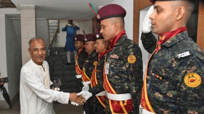 আইনশৃঙ্খলা বাহিনীর সঙ্গে শুভেচ্ছা বিনিময় স্বরাষ্ট্র উপদেষ্টার