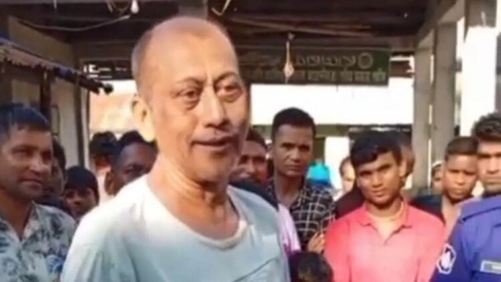 মাজারে গাছের নিচে গামছা পরে সমু চৌধুরী, ঘটনাস্থলে সেনাবাহিনী