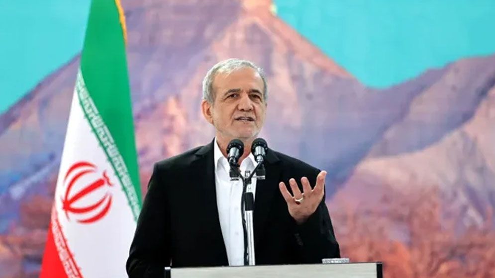 অস্ত্র প্রসঙ্গে মুখ খুললেন ইরানের প্রেসিডেন্ট