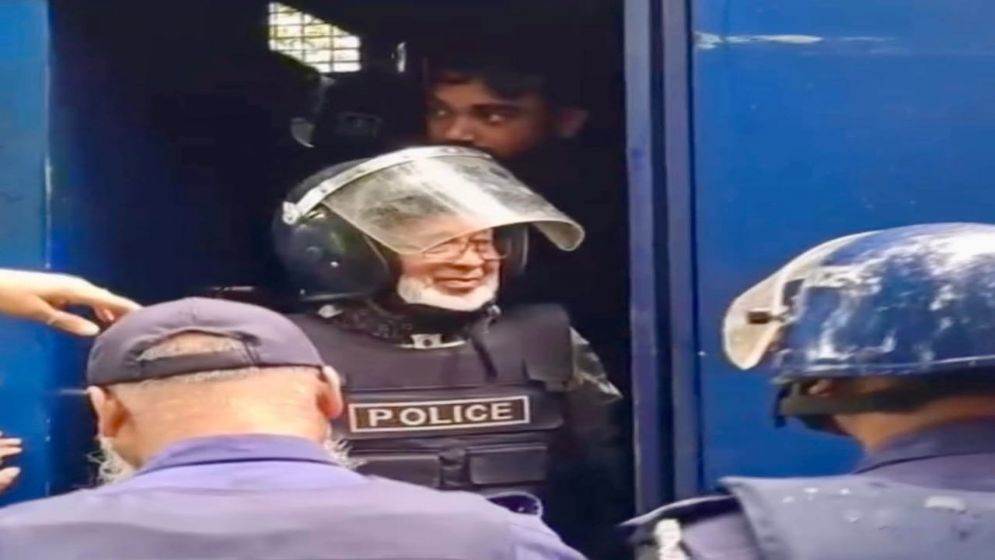 সাত মামলায় ১৮ দিনের রিমান্ডে সাবেক এমপি জাফর : বিক্ষোভ