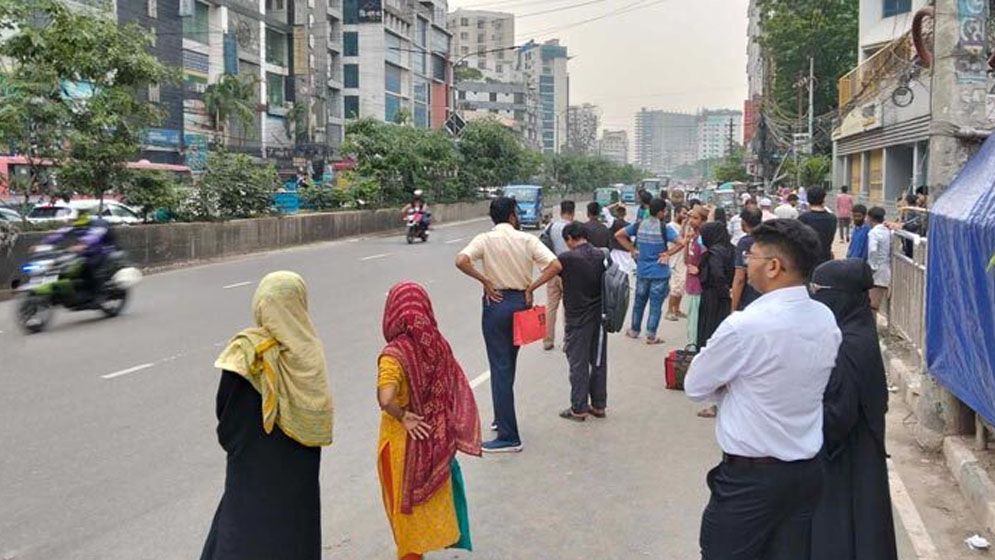 রাজধানীতে গণপরিবহন সংকট,ভোগান্তি