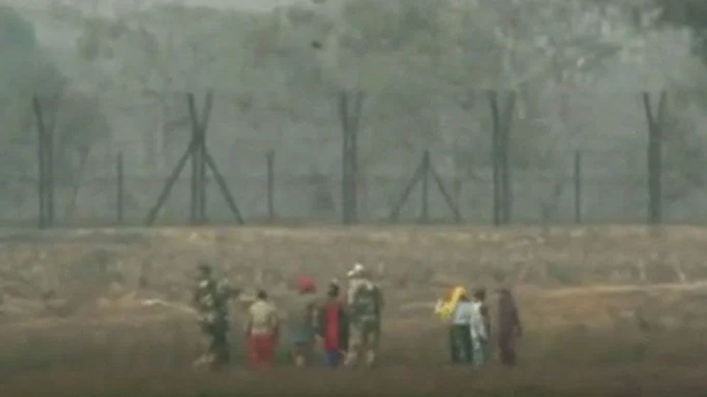 ঠাকুরগাঁও সীমান্তে পুশ ইন  শিশু- মহিলাসহ ২৩