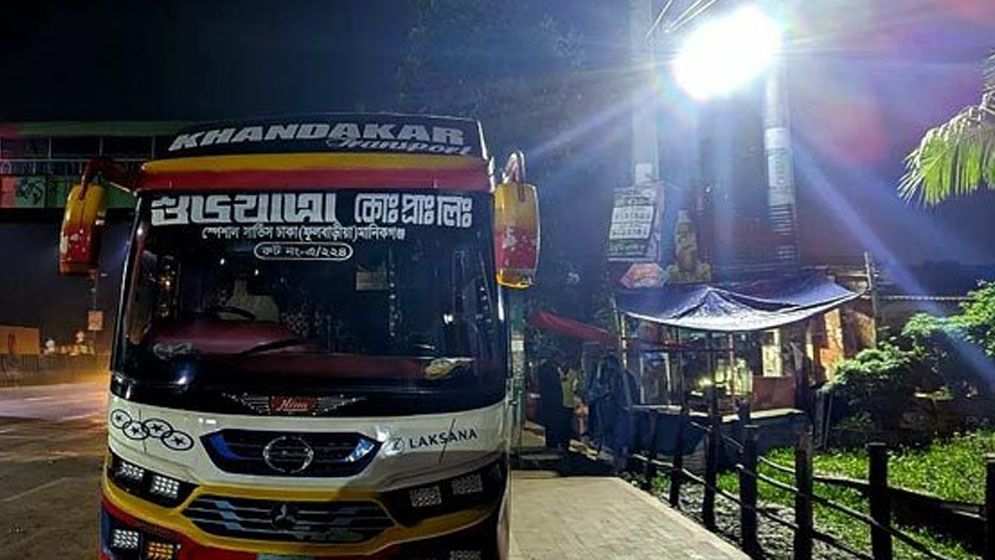 হেলপারের বিরুদ্ধে জাবি ছাত্রীকে হেনস্তার অভিযোগ