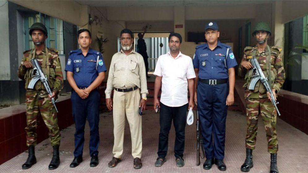 ভিজিএফের চাল বিতরণে আর্থিক লেনদেন, প্যানেল চেয়ারম্যান আটক