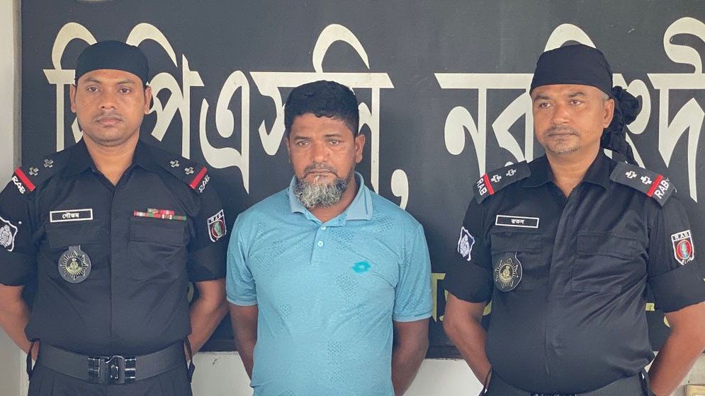 নরসিংদীতে ইয়াবাসহ গ্রেপ্তার-১