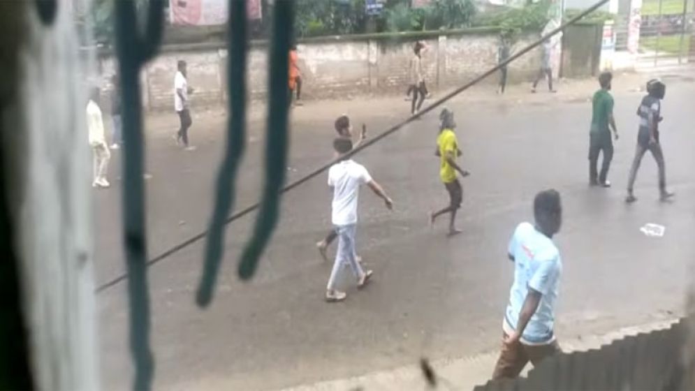 সরকারের বিবৃতি : বর্বরতায় দায়ীদের বিচারের মুখোমুখি হতেই হবে