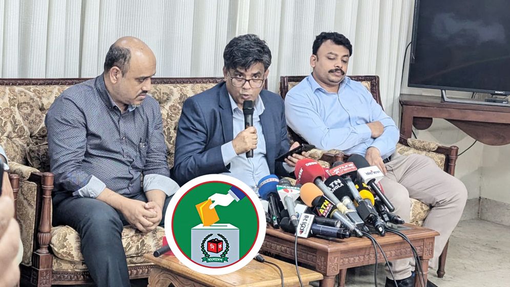 ডিসেম্বরের মধ্যে নির্বাচনের সব প্রস্তুতি নিতে প্রধান উপদেষ্টার নির্দেশ