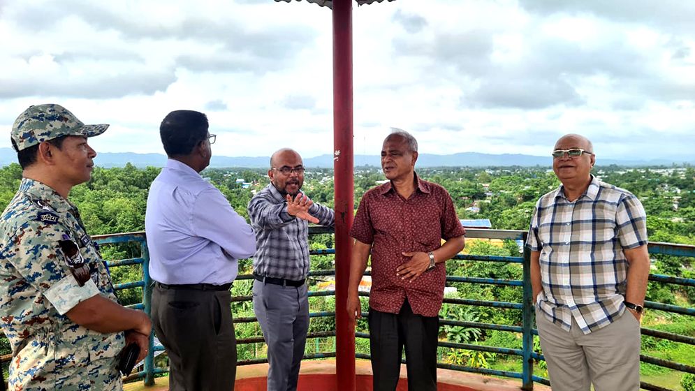 দুই উপদেষ্টার রোহিঙ্গা ক্যাম্প পরিদর্শন