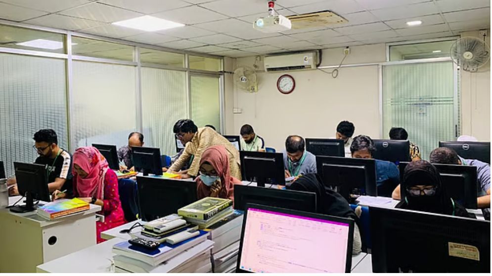 আইডিবি দেবে ৭২০ ঘণ্টার প্রশিক্ষণ, হাতখরচের অর্থও মিলবে