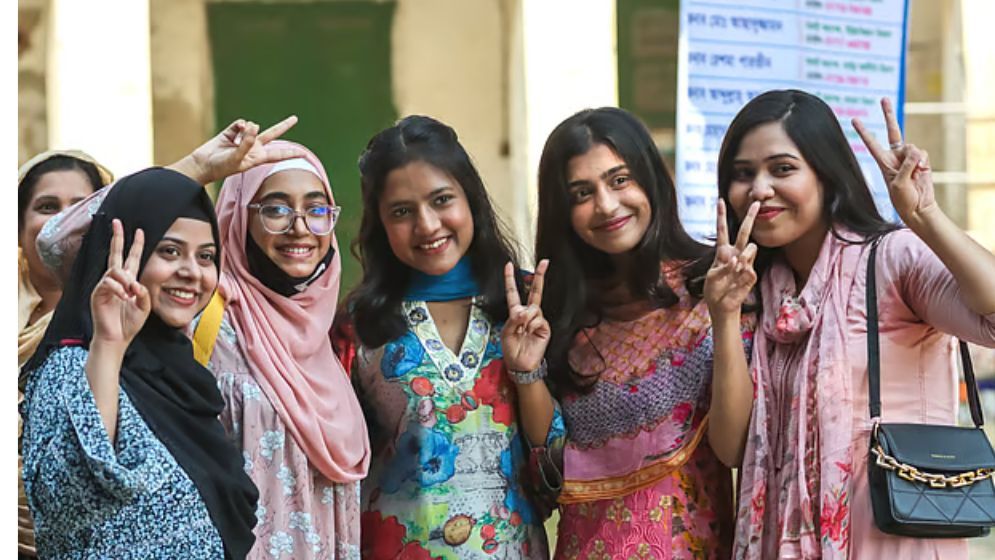 এসএসসি পরীক্ষায় পাসের হার ৬৮ দশমিক ৪৫, কমেছে জিপিএ-৫