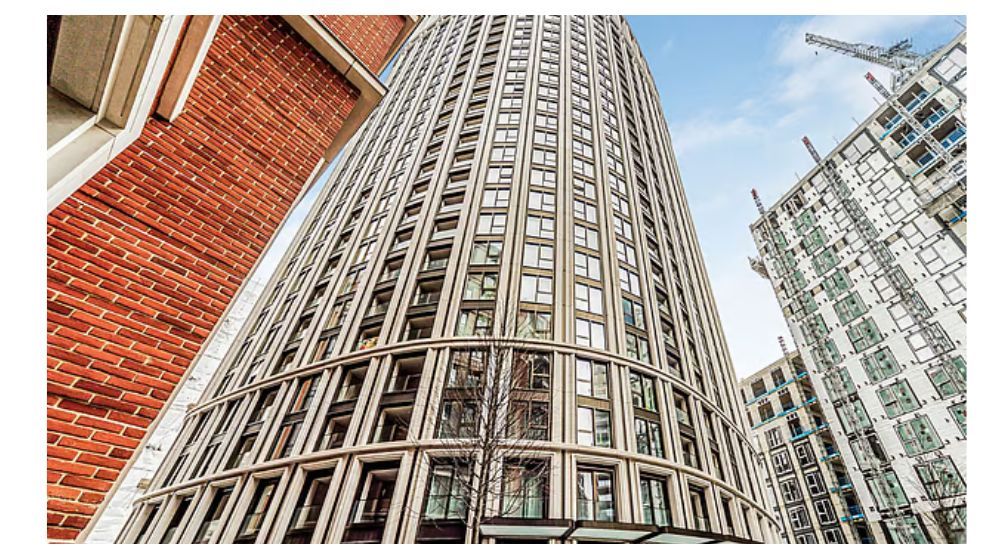 লন্ডনে সাবেক ভূমিমন্ত্রীর ভাইয়ের সাড়ে ২৬ কোটি টাকার বিলাসবহুল অ্যাপার্টমেন্ট