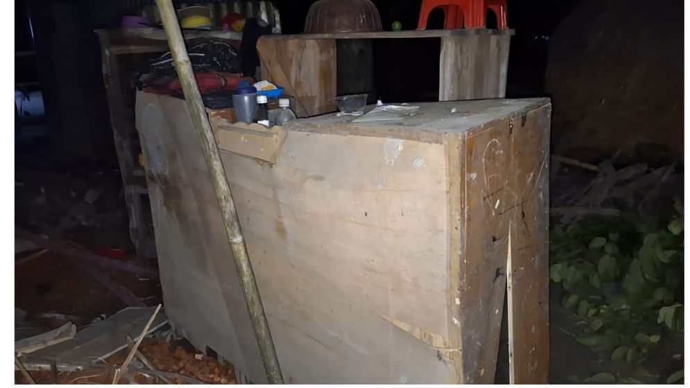 কিশোরগঞ্জে দিনমজুরের বাড়িতে হামলা, লুটপাটের অভিযোগ