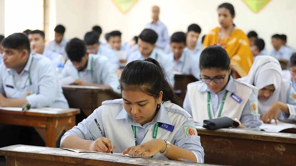 এইচএসসির স্থগিত পরীক্ষার নতুন সূচি প্রকাশ