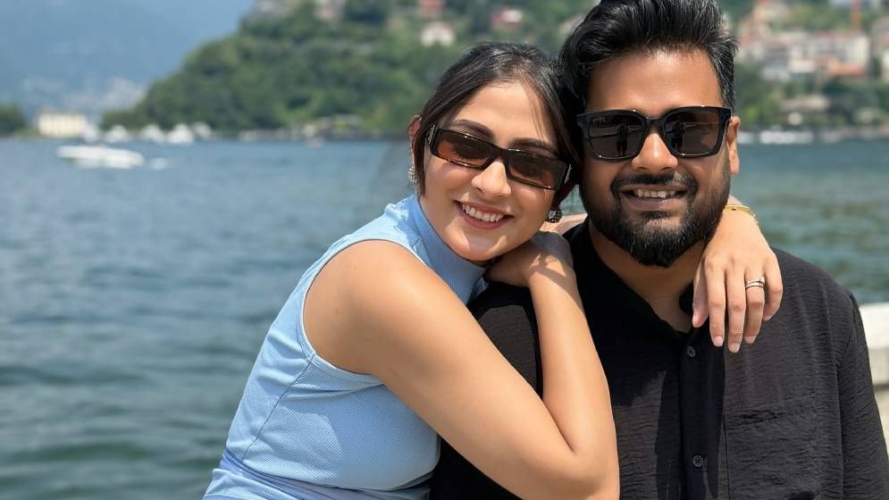 বিয়ের ৫ মাস পর হানিমুনে গেলেন মেহজাবীন-আদনান