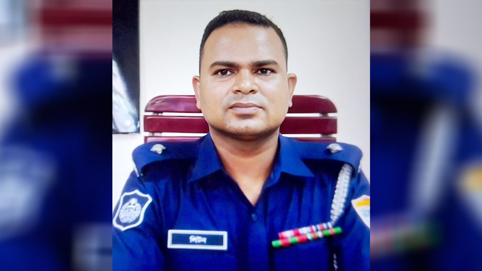 গাছ কাটা নিয়ে টাকা নেওয়ায় কিশোরগঞ্জে ওসি ক্লোজড