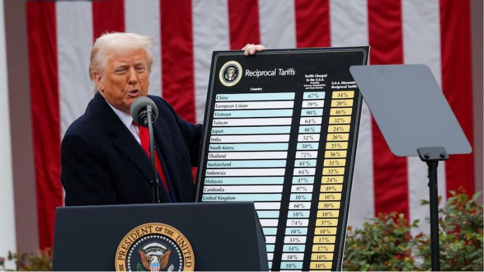 ট্রাম্পের কানাডার ওপর ৩৫% শুল্ক আরোপের হুমকি