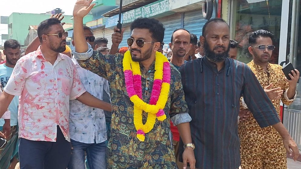 হাওরাঞ্চলে দৌড়াতে হবে ,ঝাপাতে হবে : বিএনপি নেতা লাকী