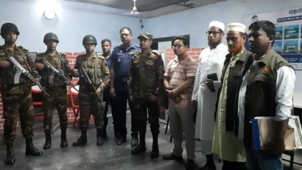 পঞ্চগড় ডেইরি হাবে সেনাবাহিনীর অভিযান