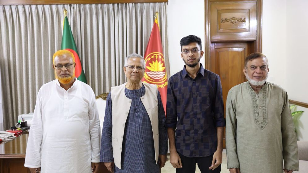 আওয়ামী সন্ত্রাসে নিহতদের তালিকা প্রস্তুতের নির্দেশ প্রধান উপদেষ্টার