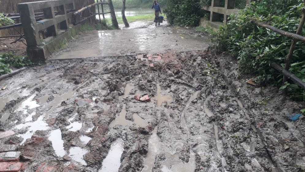 নির্বাচন আসলে সবাই কথা দেয় : কিন্তু ------