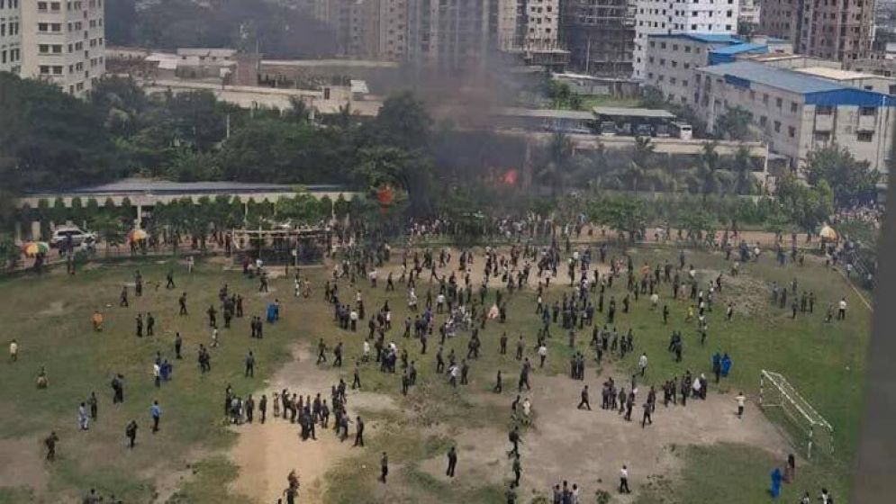 প্রশিক্ষণ বিমান বিধ্বস্ত : উদ্ধার অভিযানে যোগ দিয়েছে সেনাবাহিনী-বিজিবি