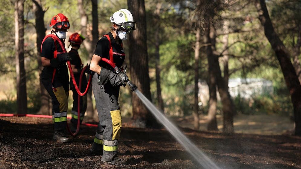 ফ্রান্সের মার্সেই এলাকায় ভয়াবহ দাবানল, ৫৯৩ একর জুড়ে ছড়িয়ে পড়েছে আগুন