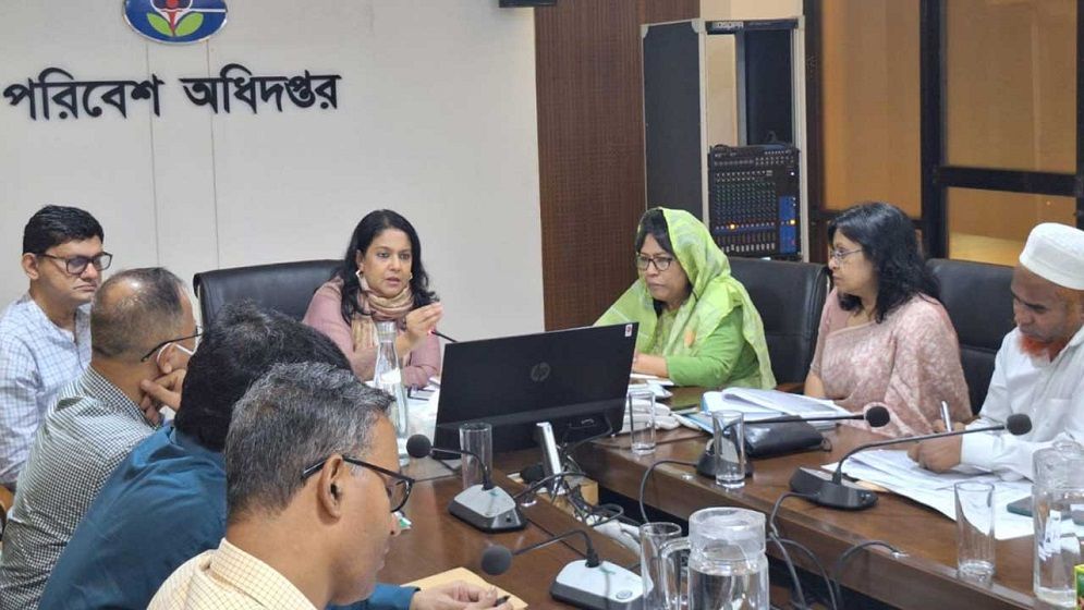 পর্যটন মৌসুমে কক্সবাজার-কুয়াকাটা পরিচ্ছন্ন রাখতে পরিবেশ উপদেষ্টার নির্দেশ