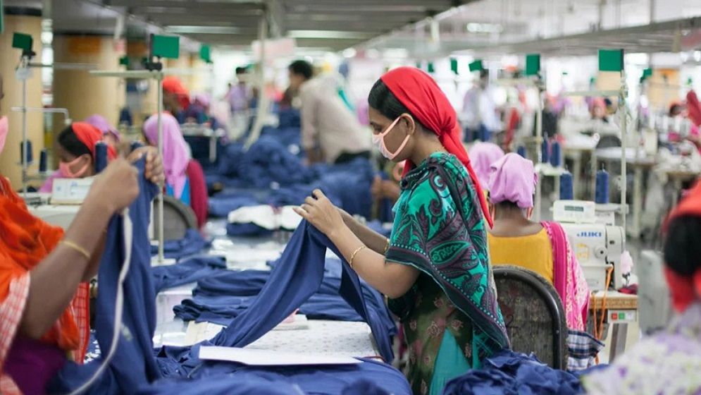 যুক্তরাষ্ট্রে অতিরিক্ত শুল্ক আরোপে বিপর্যয়ের আশঙ্কা, ২৫০ পোশাক কারখানা হুমকিতে