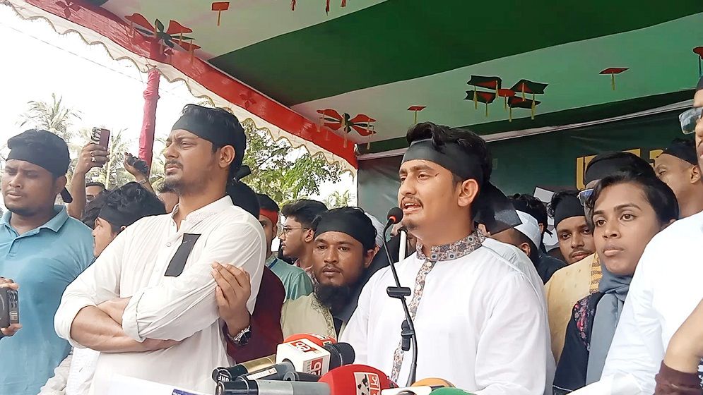 সারজিসের সঙ্গে সাক্ষাতে বিচার চাইলেন কুমিল্লার শহীদদের স্বজনরা