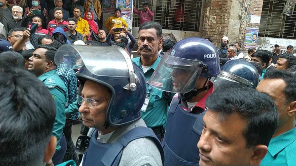 নতুন মামলায় গ্রেপ্তার আনিসুল ও ইনু