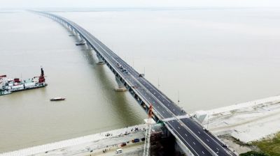 পদ্মা সেতু নির্মাণে মোবাইল সারচার্জ বন্ধের দাবিতে রিট