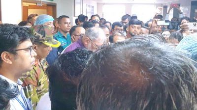 সচিবালয়ে ধাওয়া-পাল্টাধাওয়ায় আহত ৫০ জন ঢামেকে