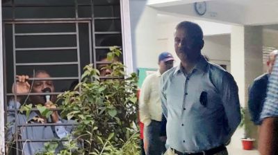 ৯ ঘণ্টা অবরুদ্ধের পর মাইলস্টোন ছাড়লেন দুই উপদেষ্টা-প্রেস সচিব