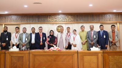 স্বৈরাচার পতনে যাতে ১৬ বছর অপেক্ষা করতে না হয় সেই কাজ করছি : প্রধান উপদেষ্টা