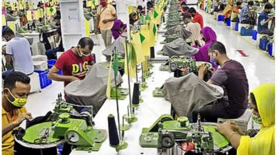 চ্যালেঞ্জের মধ্যেও পোশাক রপ্তানিতে দ্বিতীয় শীর্ষ স্থান ধরে রেখেছে বাংলাদেশ